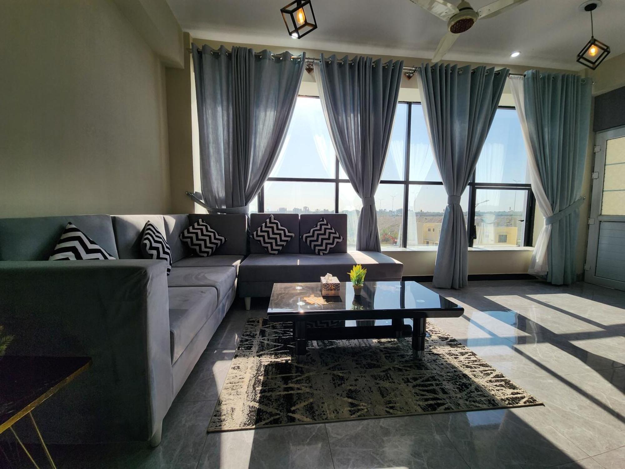 Motorway Majesty Suites Islamabad - Near Islamabad International Airport And Motorway Exterior foto
