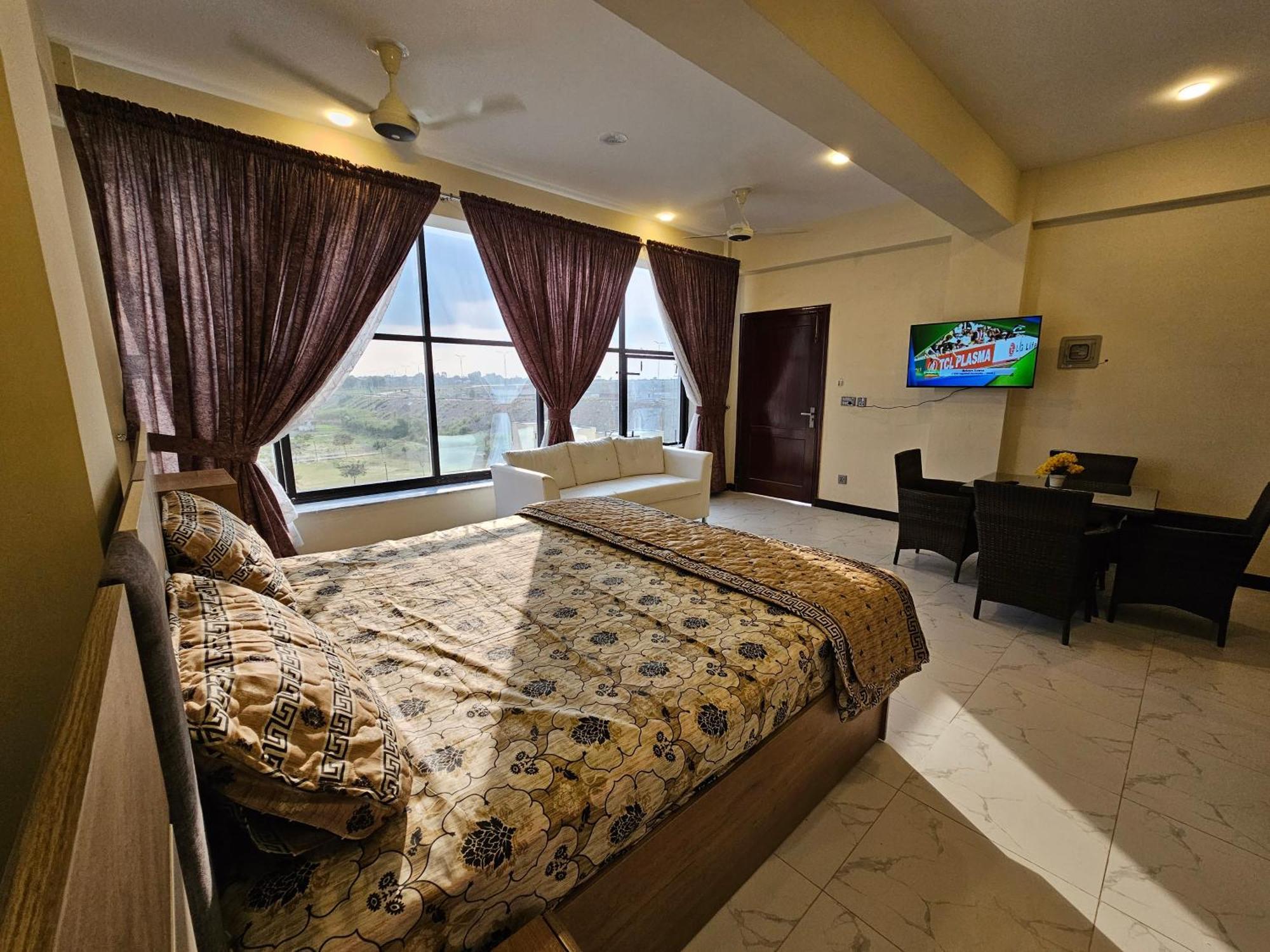 Motorway Majesty Suites Islamabad - Near Islamabad International Airport And Motorway Exterior foto