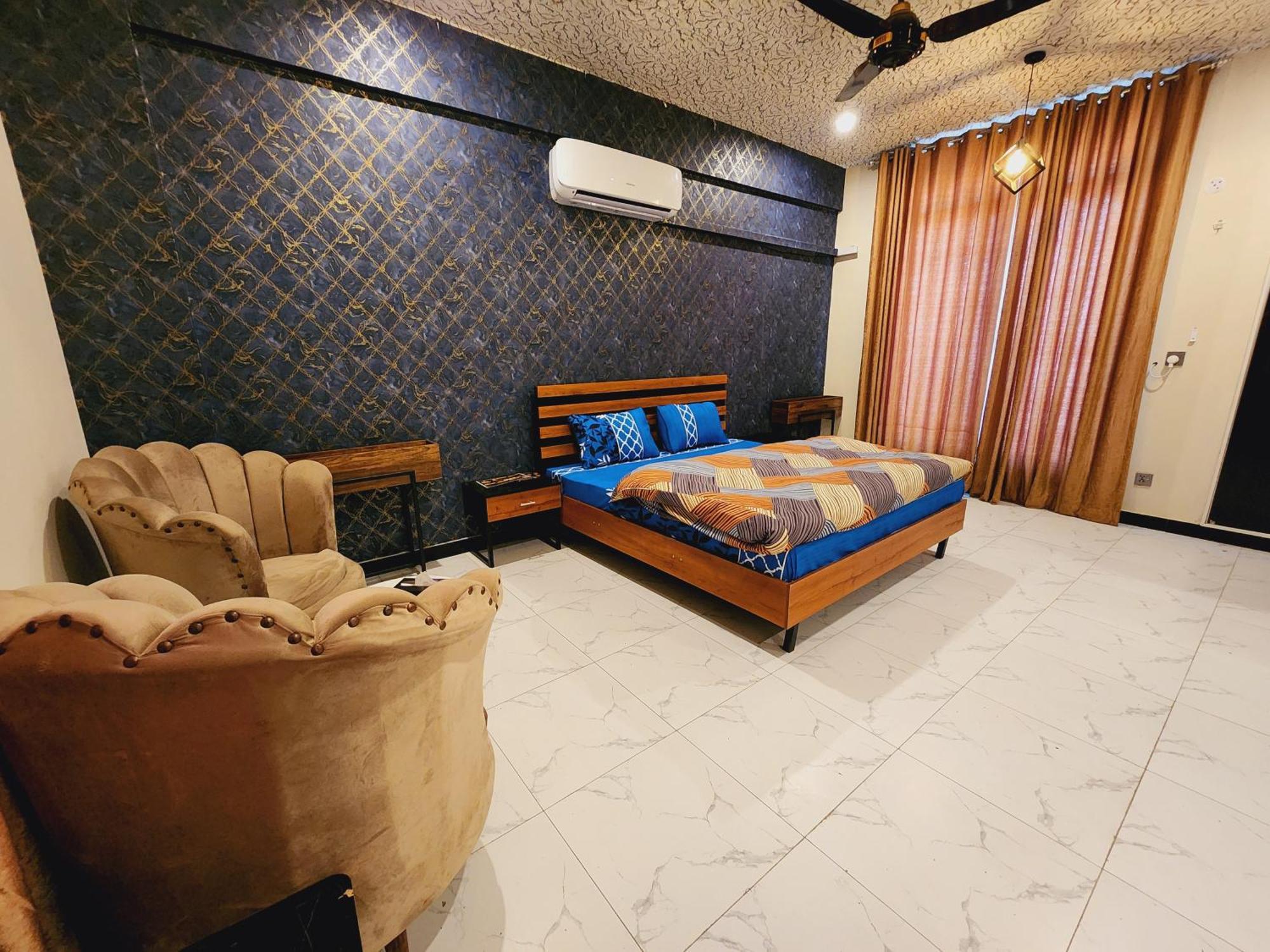 Motorway Majesty Suites Islamabad - Near Islamabad International Airport And Motorway Habitación foto