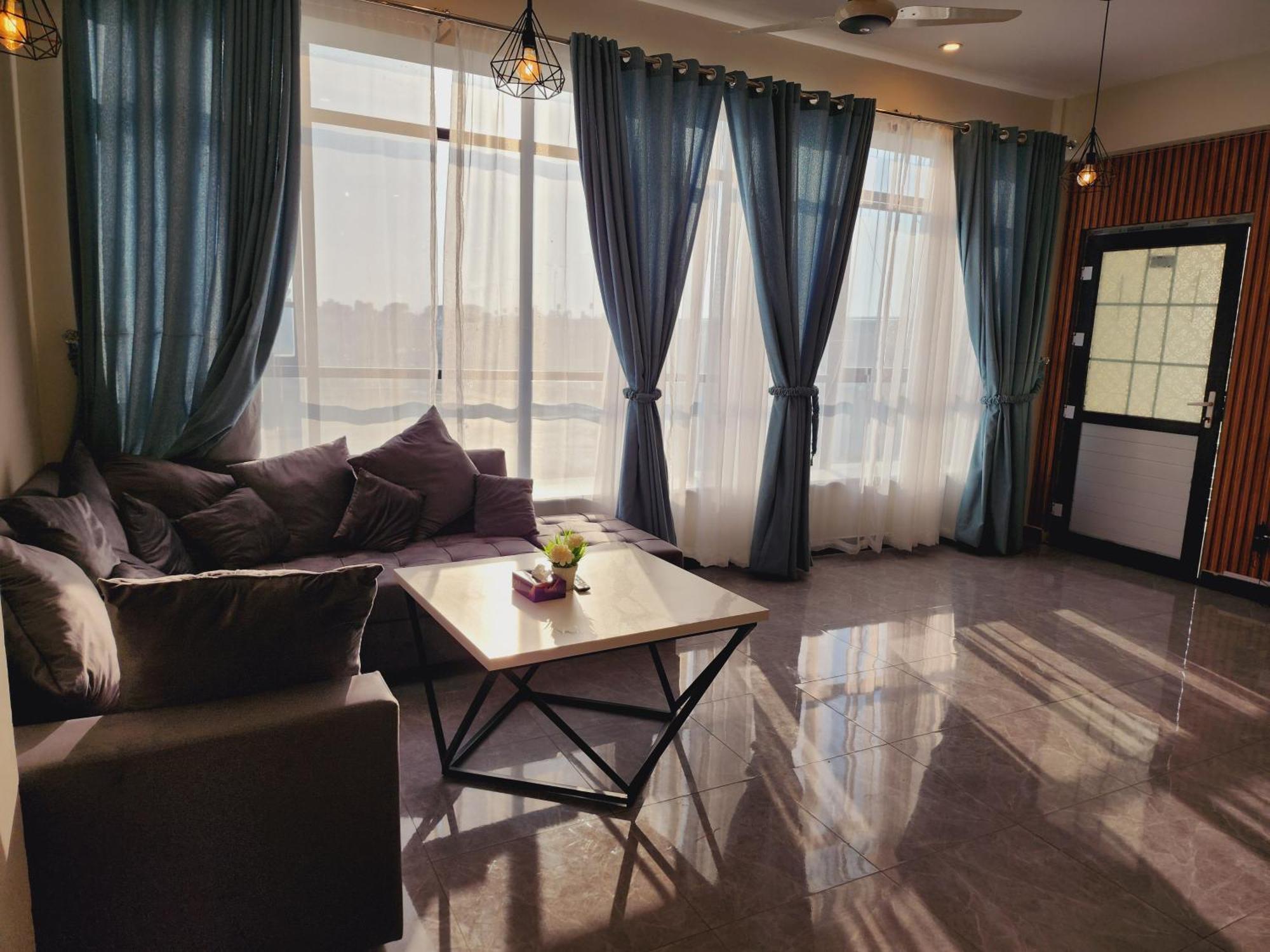 Motorway Majesty Suites Islamabad - Near Islamabad International Airport And Motorway Habitación foto