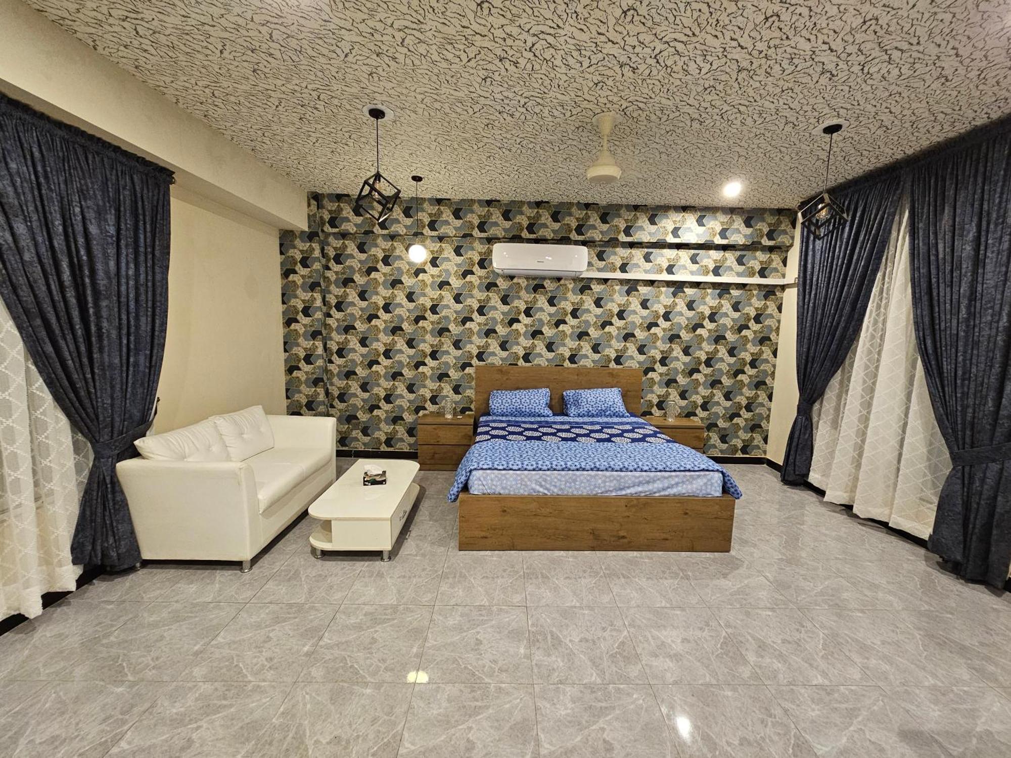 Motorway Majesty Suites Islamabad - Near Islamabad International Airport And Motorway Habitación foto