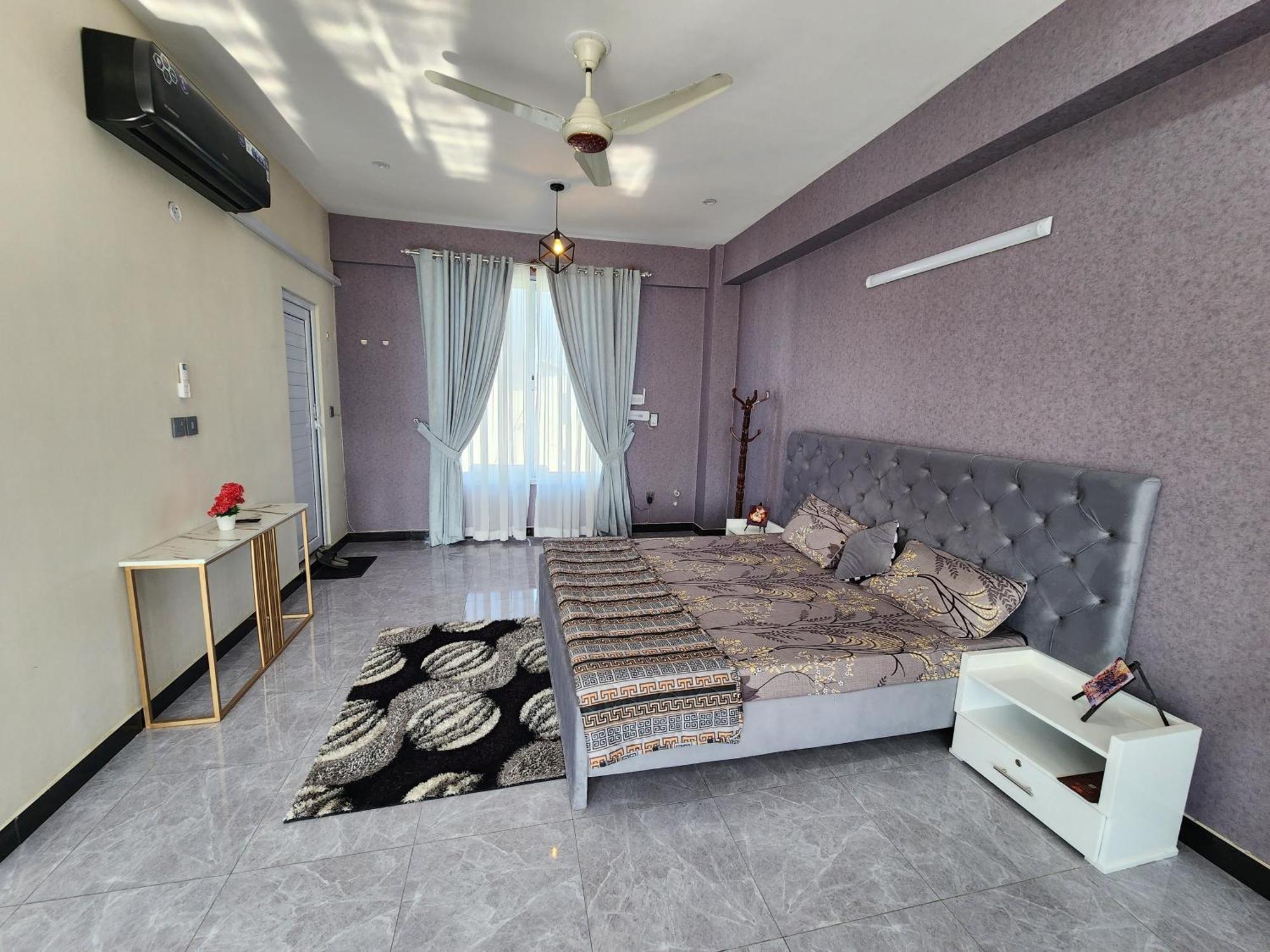 Motorway Majesty Suites Islamabad - Near Islamabad International Airport And Motorway Habitación foto