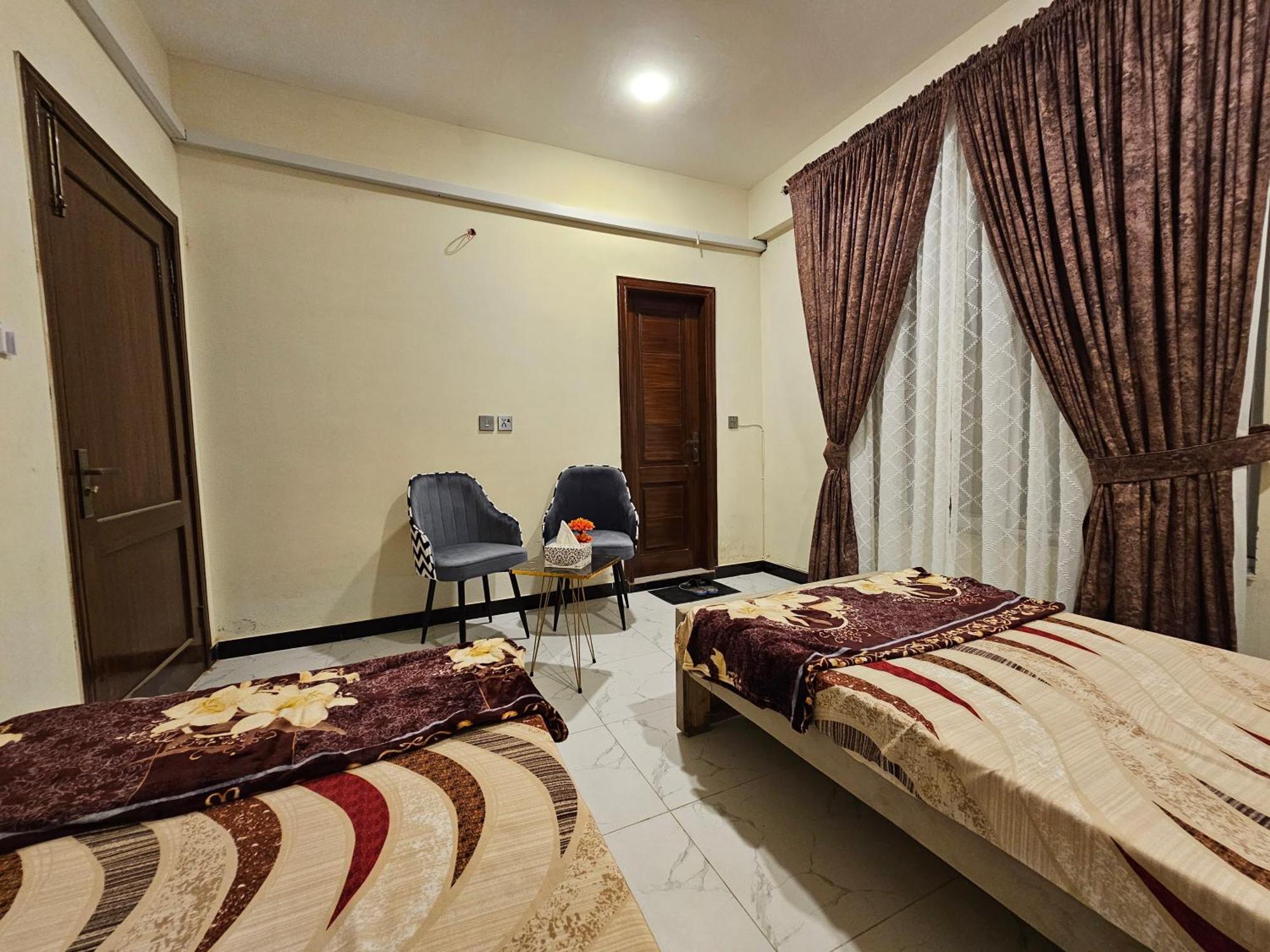 Motorway Majesty Suites Islamabad - Near Islamabad International Airport And Motorway Habitación foto