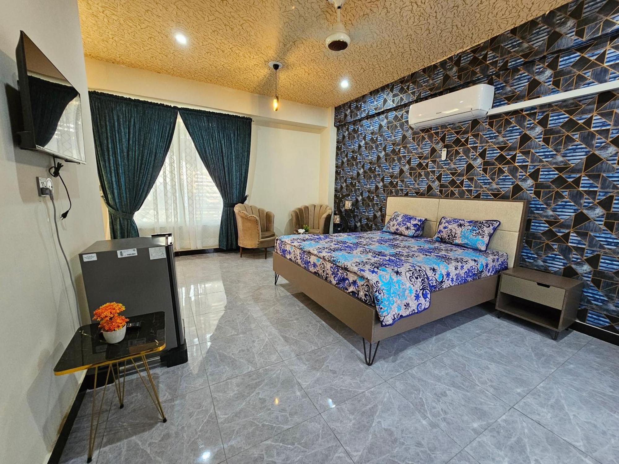 Motorway Majesty Suites Islamabad - Near Islamabad International Airport And Motorway Habitación foto